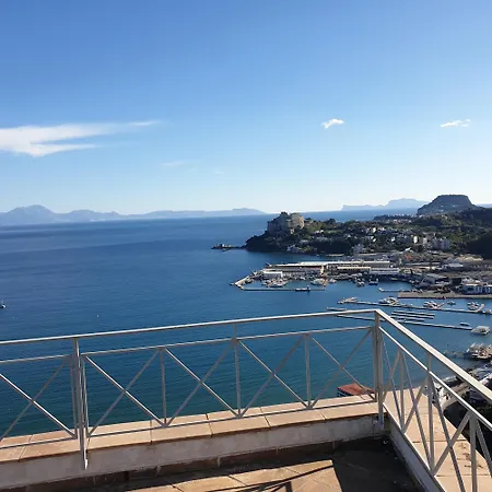カントリーハウス Baia Dei Cesari バーコリ