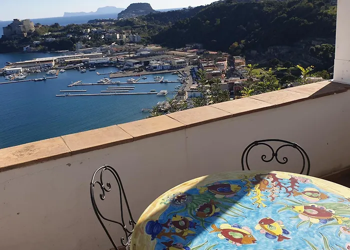 Baia Dei Cesari バーコリ